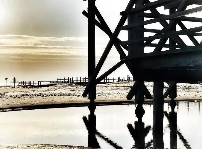 فندق Just Eleven 3*